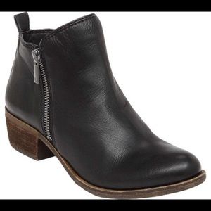 LUCKY BRAND
Lucky Brand Basel Side Zip Ankle Boots